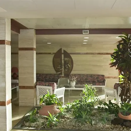 Ona Alborada アパートホテル