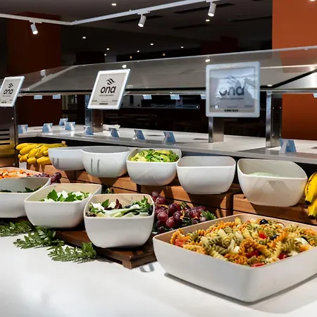 Ona Alborada アパートホテル 3*