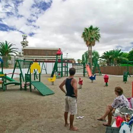 Ona Alborada アパートホテル 3*